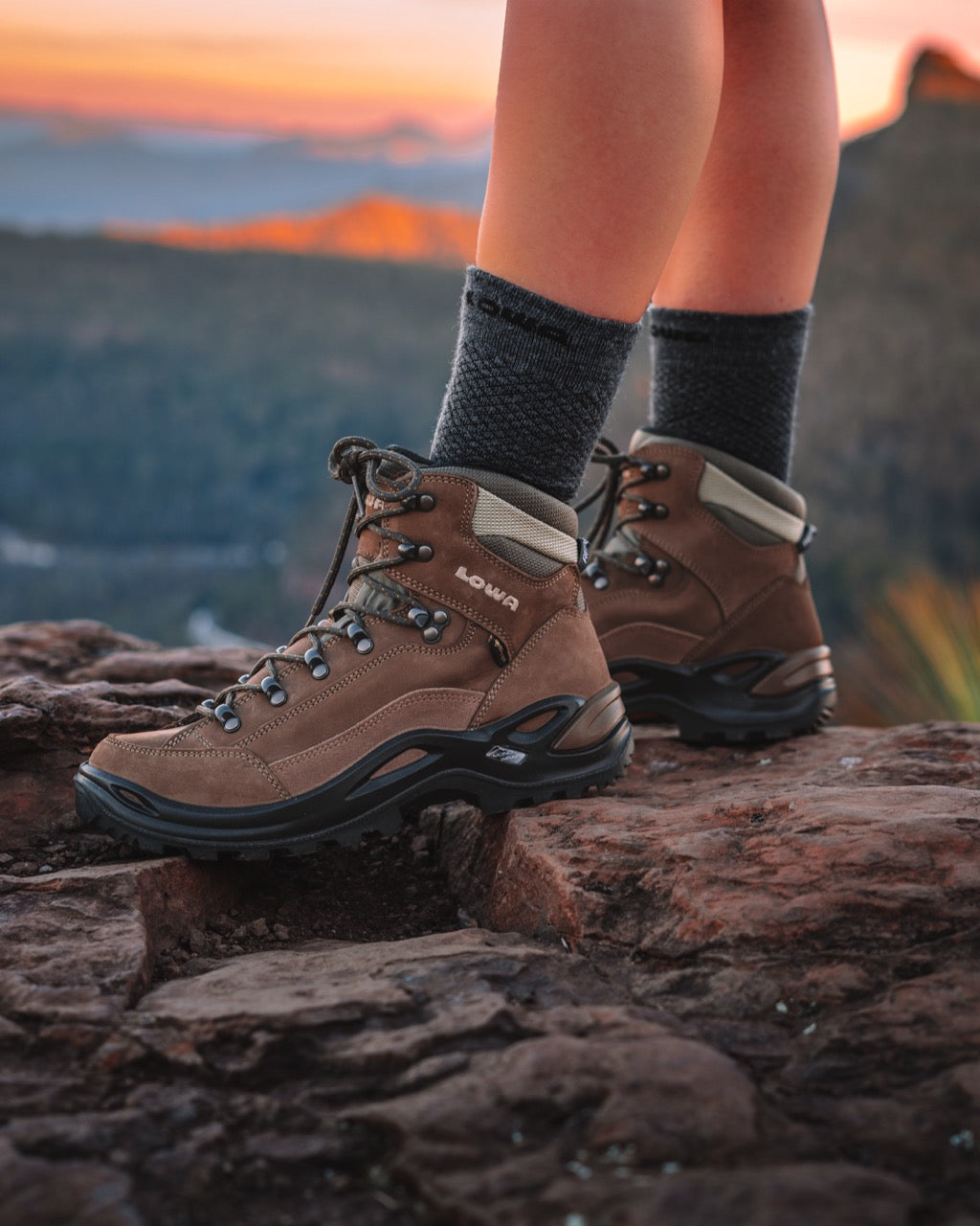 Lowa hiking boots womens on sale