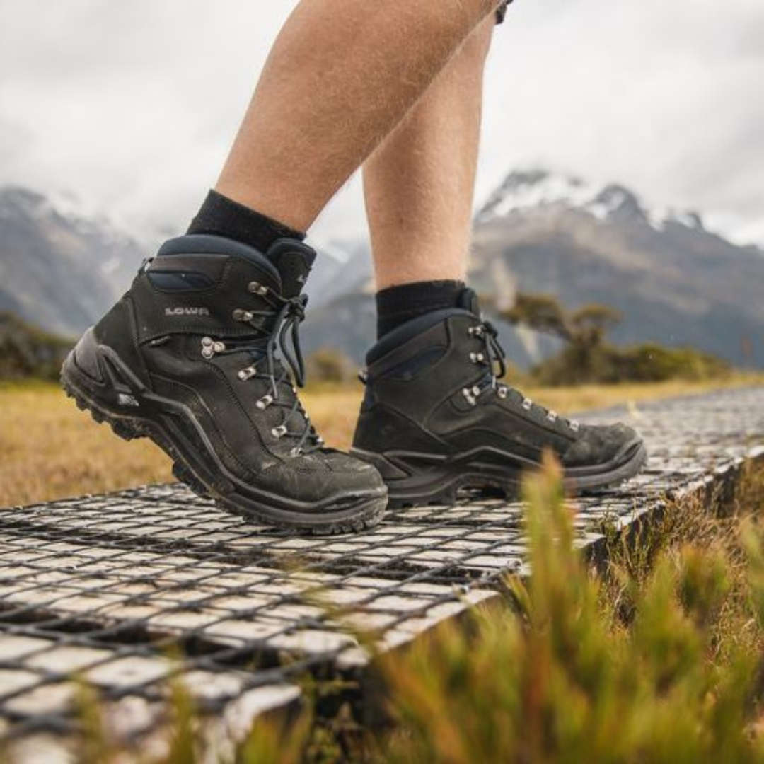 Hoe dan ook klinker Bemiddelaar Renegade GTX® Mid Wide - Hiking – LOWA Boots NZ